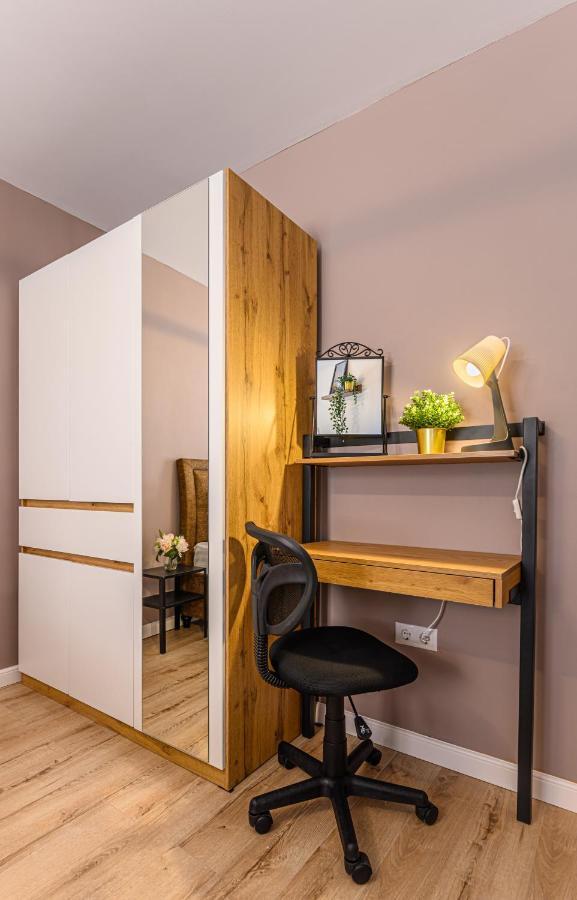 Schei Gate Apartment Braşov Extérieur photo